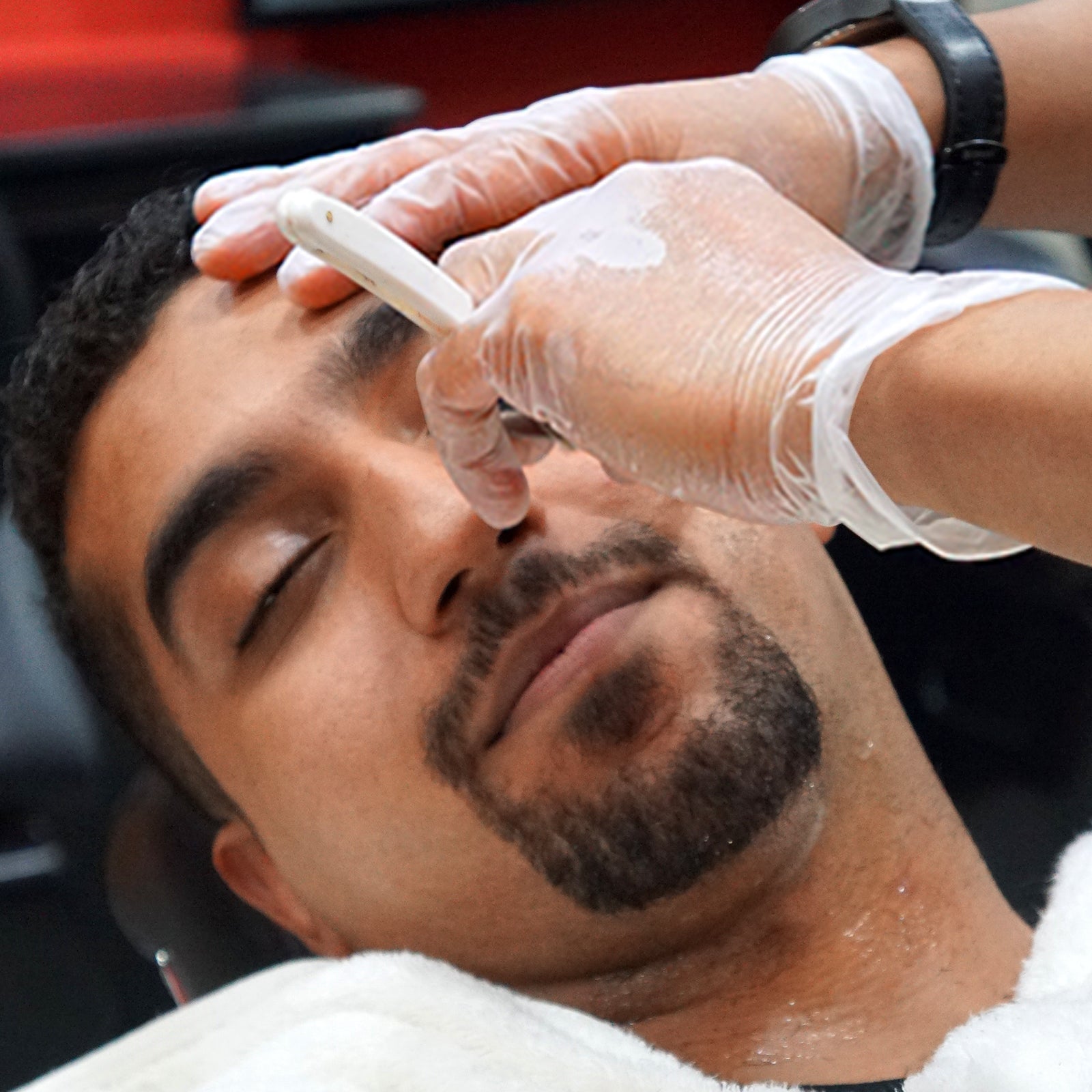 Schneider Disposable Vinyl Exam Gloves, Clear, VMFC20 Series (4 mil), 50ct Box image 10